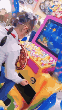 روضة جنات الغدير الاهلية 
تنظم سفرة بمناسبة عيد الطفل العالمي وتتشرف بالإعلان عن فتح باب التسجي
نُقدّم لأطفالكم بيئة تعليمية راقية تجمع بين الاهتمام، والمتعة، وتنمية المهارات، بإدارة متخصصة ذات خبرة طويلة في رياض الأطفال، وبمنهاج حديث ومستورد ومجاز رسميًا من وزارة التربية.

⭐ ما يميز روضتنا:

1️⃣ منهاج متكامل: عربي، إسلامية، رياضيات، إنكليزي، علوم، إرشاد، فنية، رياضة.
2️⃣ ألعاب ودروس لتنمية المهارات الحركية والذهنية.
3️⃣ تعليم صفوف التمهيدي: تهجي الحروف ودمجها – العد والجمع والطرح – التسلسل التصاعدي والتنازلي.
4️⃣ أحدث الوسائل التعليمية الحديثة والمتطورة.
5️⃣ دروس إتيكيت وسلوكيات راقية لتنمية شخصية الطفل.
6️⃣ خطوط نقل خاصة مجهّزة ومريحة.
7️⃣ صفوف مكيّفة ومهيأة بالكامل لراحة الأطفال.

🎉 نشاطات roضتنا:

حفلات داخلية وخارجية.

حفلات تخرج مميزة.

نشاطات فنية ورياضية متنوعة.

سفرة ترفيهية فصلية تهدف لزيادة متعة التعلم وكسر الروتين وتنمية روح الاستكشاف لدى الأطفال.

📍 العنوان:

بغداد – حي النصر الأولى – شارع المستوصف – شارع مأكولات حسين أبو التيا – الشارع السادس – مقابل أسواق أبو مصطفى.

📞 للاستفسار:

روضة جنات الغدير: *********** (من 7 صباحًا إلى 7 مساءً)
معهد السيّاب النموذجي داخل البناية: ***********

#طريق_طفلك_نحو_النجاح ❤️
أهلاً وسهلاً بالجميع 🌟
