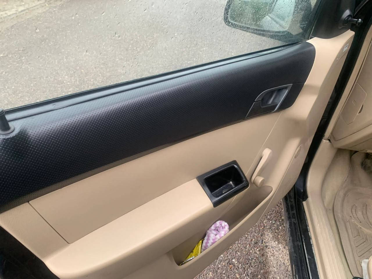 موديل 2009 كيرو مةكينة بةشةرت 280 هةزار روية 2 بارجةي بوياغة بي داخلي
جار تةيةي تازةية بيتةقةو رةقة ية
*********** ب أربيل, العراق
