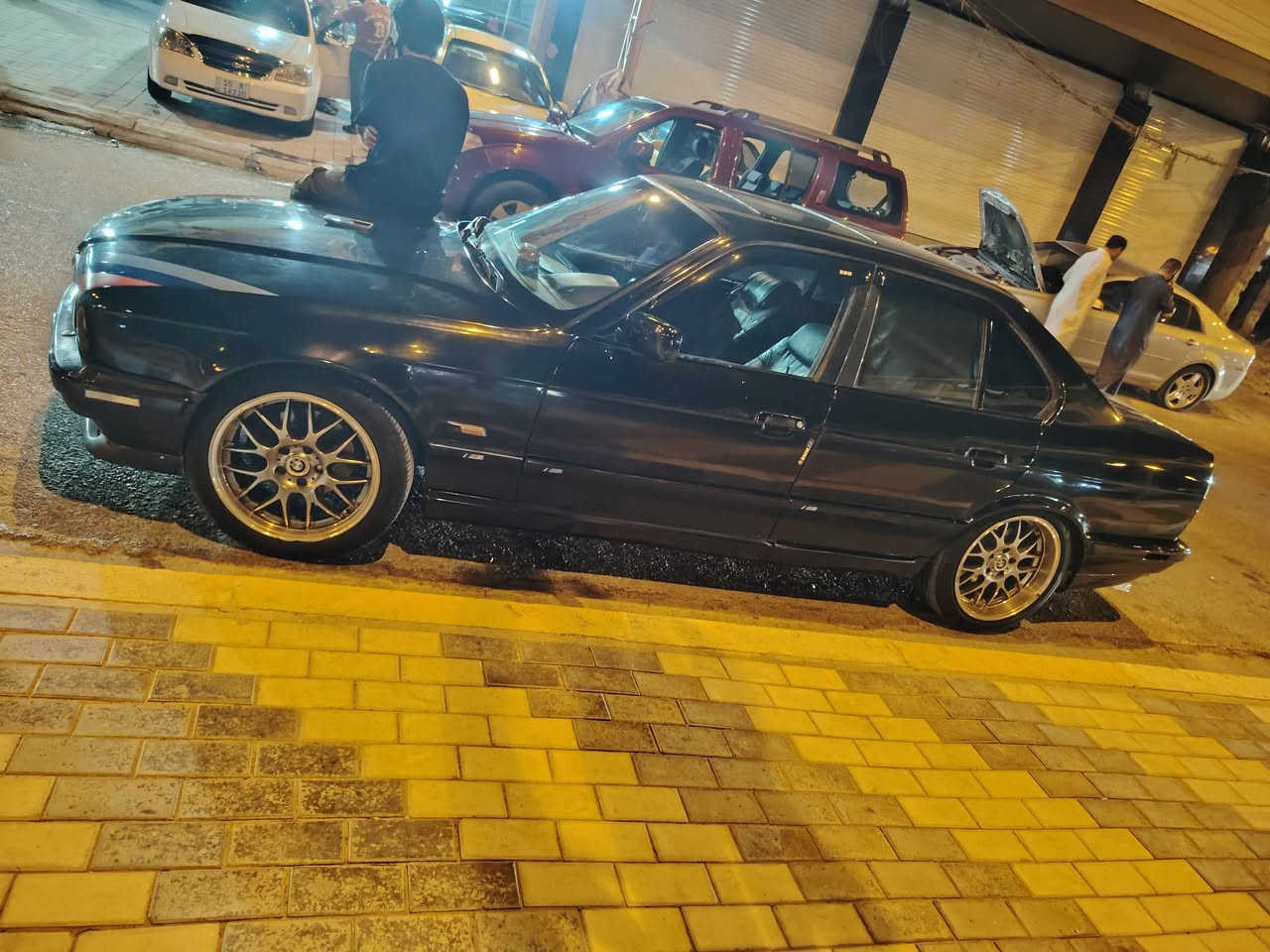 سلام عليكم للبيع بي ام 525 موديل 91 محدثه 95داخل وخارج تبريد شغال سياره جاهزه مبرمجه صوت وطلقات كير عادي zf العنوان فلوجه السعر ٥٥ وبي مجال رقم الهاتف ***********
***********
