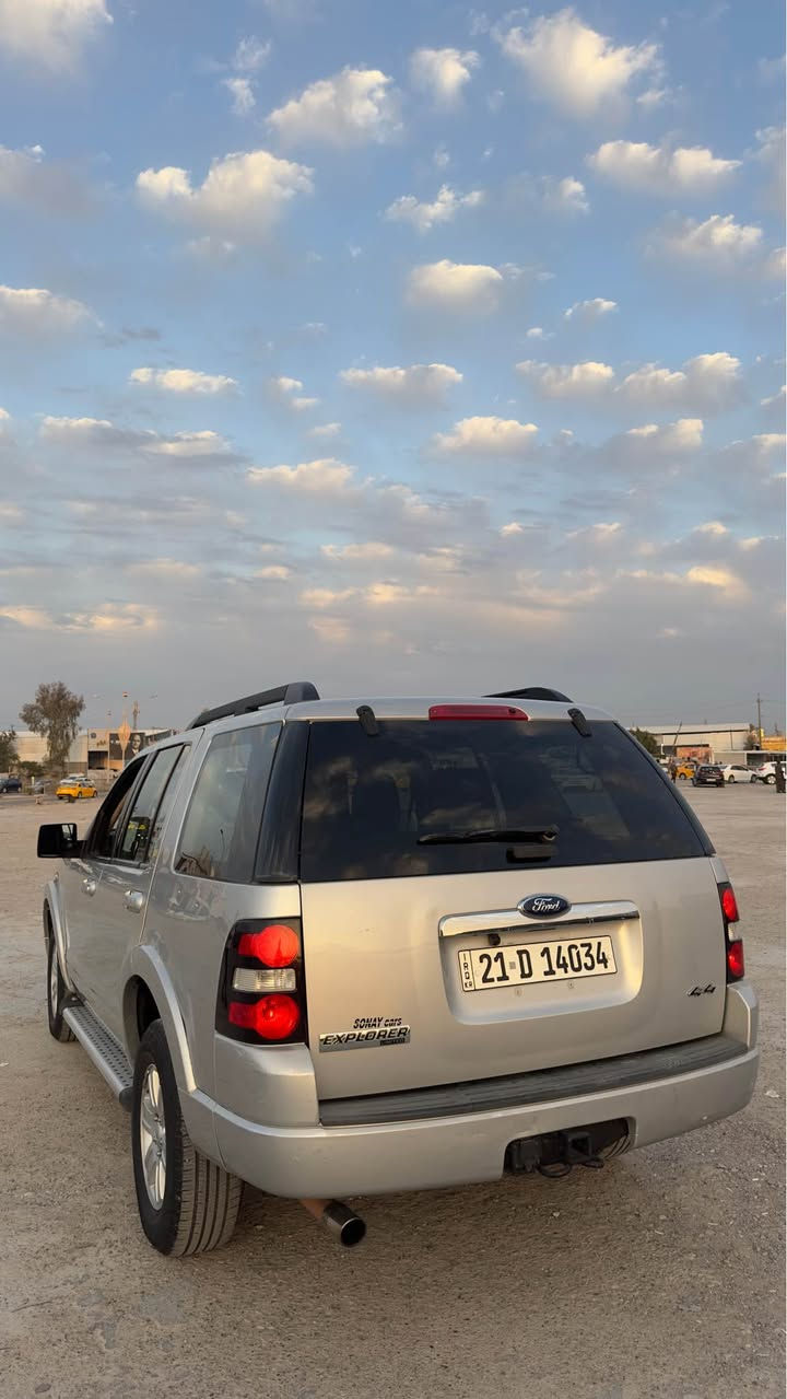 سلام عليكم فورد اكسلبور موديل 2010 راد امریكی رقم سلیمانیه‌ 2027 جديد رقم انگليزي كابون بانزين بي محرك 6 اتوماتيك  بدون عيب  صبغ ثلاثه قتع بدون دواخل اربع تايرات جديد كهربيات كله شغال بدون عيب سياره احله من صوره مامتعوبه سياره 
مكان سياره كركوك 
سعر 100  بي مجال 
رقم مو بايل *********** كركوك, العراق
