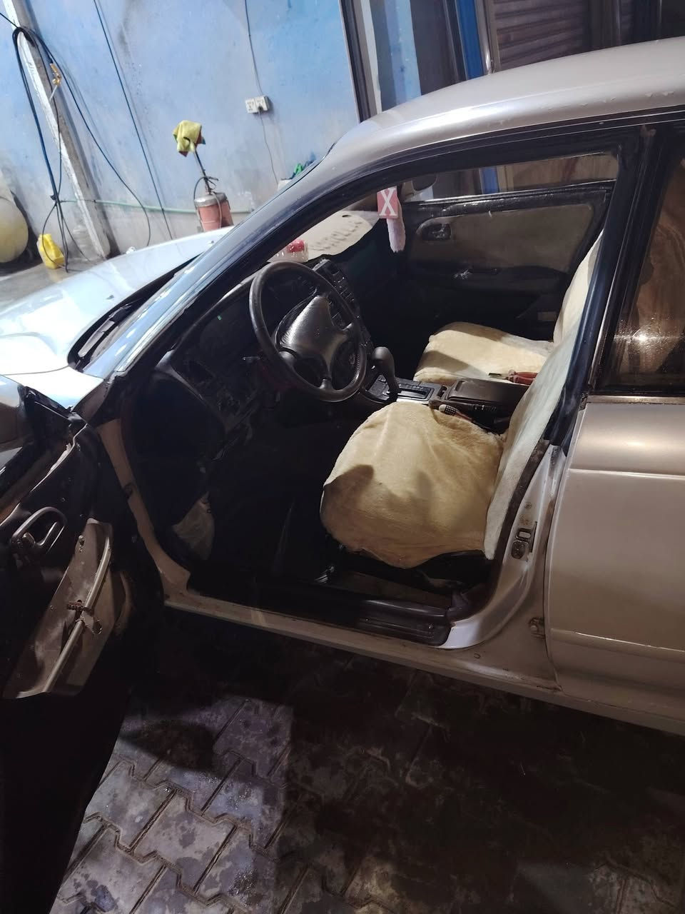 السلام عليكم
من رخصة صاحب الكروب سياره مارك نفخ مديل ٩٥ رقم انبار تحويل ثاني يوم
سياره جاهزه كير ومكينه وكهربائيات وحداديه وتخم تاير
سعرها بلاش والله ب٤٠ وبيها مجال بيع او مراوس
مكاني نجف رقمي ***********
