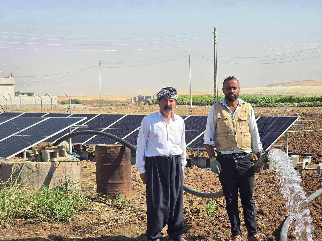 تحية طيبة لكل متابعينا 
  تنصيب غطاس 10 حصان
 🌞🌞منظومة ثابته للطاقة الشمسية           زراعي 
كلك/ قريه مجيديه 2026\7\17
تتكون من 🔦
الواح شمسية 🔦 عدد 26 سعة اللوح650 واط بايفيشل     🧧🎖🏆
على شكل 2 سلاسل كل سلسة 13 لوح 
بورد DCمتكامل من قواعط دورة مع فيوزات مع مانع صواعق 
تركيب ارضي للمظومة 
تمديد   الكيبلات تحت الارض في تري كيبل للحفاظ على الكيبلات 
انفيرتر  15🔦📟📟
ضمان حقيقي  سنة كاملة تحت شروط الضمان 
للتواصل و الاستفسار  
زيارة مكتب سرمد الطاقه الشمسيه  
              ناحيه الكوير 
 *********** سرمد
 ***********
مدير صيانة.***********
مدير الفني   ***********           
مدير صيانة. ***********
📞 ☎️☎️
موصل
***********
 ***********
مع (( مكتب  سرمد الطاقه الشمسيه  ))
             @دائما تقدم لك الافضل
