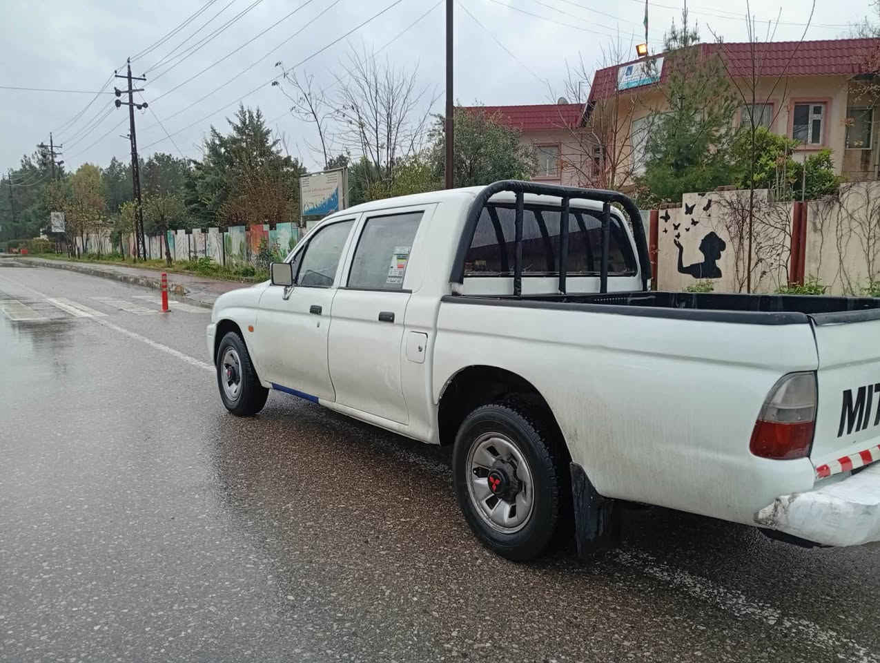 پیکاب مستەر بۆشی 
ئاڕم پلاستیک سلێمانی 
ماڵی دۆستە و بێ مەسرەفە
کامل پەمپە لەسەر ساغی 
بێ دەعموو لێدراو 
سعری 57 گەڵا 
شوێن هەڵەبجەی تازە
***********
