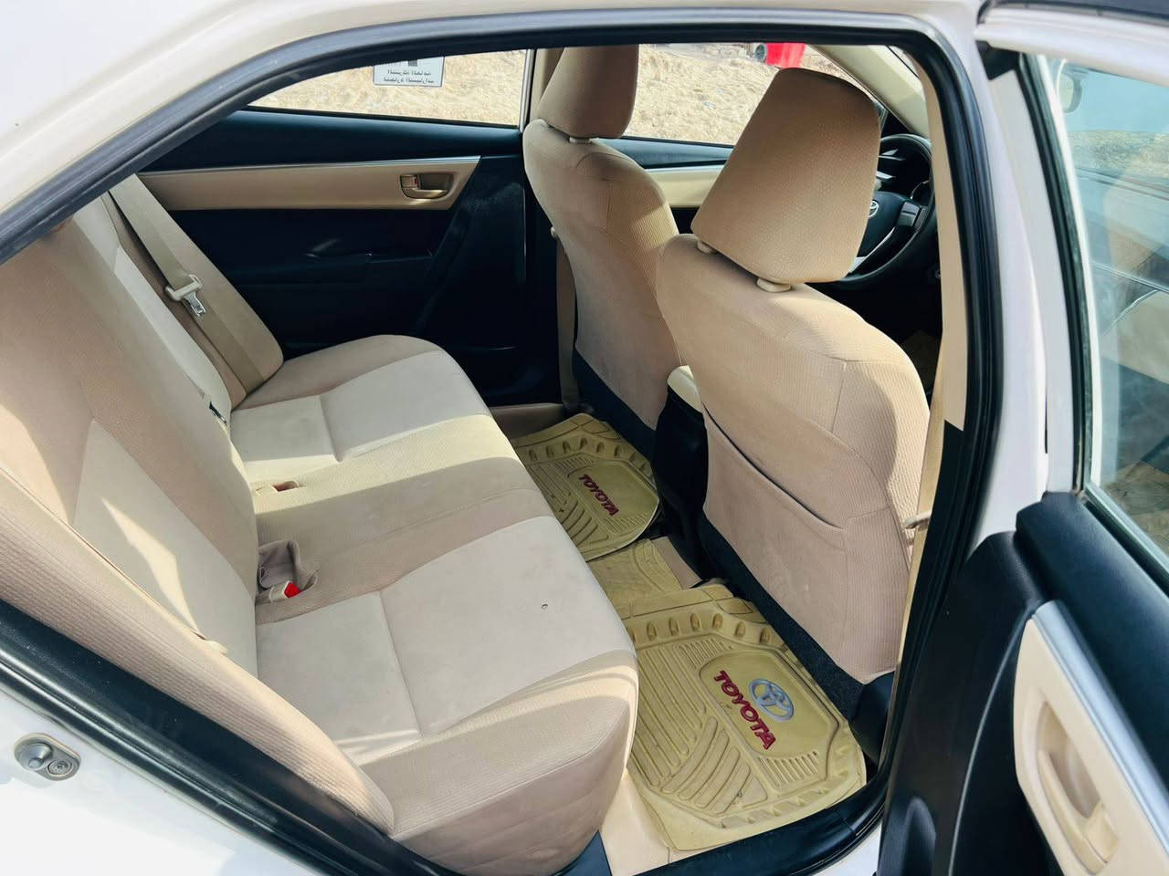 السلام عليكم كورلا موديل 2015شركه عامه رقم بغداد بسمي مكينه كير. على وضع الشركه  حداديه تدفئه تبريد كله على وضع الشركه بيها قطعتين صبغ بدون دواخل اثر شخوط مكفوله من الضربه السياره جاهزه من كل النواحي 
السعر.   138.  
الاتصال على الرقم ***********
المكان كوت مركز المدينة
