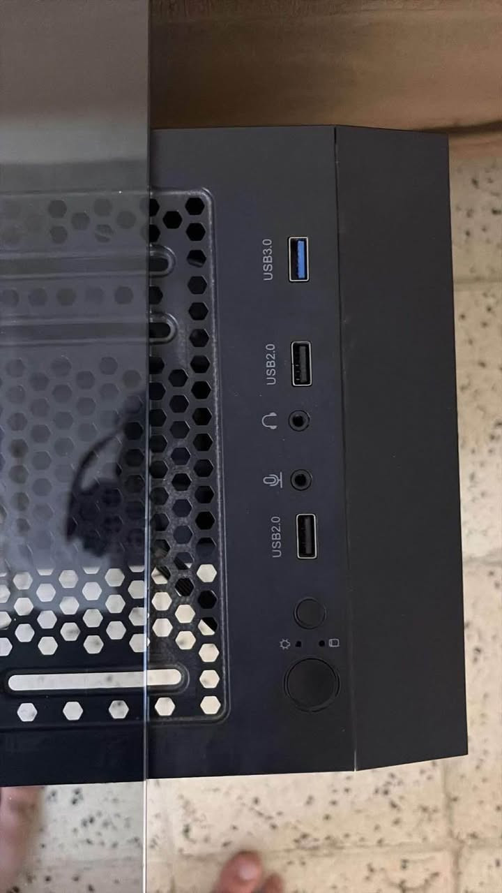 يالله 
السلام عليكم 
للبيع شباب كلهن شغالات 100‎%‎
بورد B550 asus tuf gaming M RGP (160الف)
هاردات سامسونك ثنين  500 *2 جدد استخدام اقل الشهر  الواحد (75الف) هيلث god
باور سبلاي 500 واط ثرمليتك RGP (50الف)
كيس نضافه 100‎%‎ هوه ومراوحه وجامته ب(65الف) 
كارت RX 580 8g جديد ويا كارتون ب (90الف)

الاسعار ثابته بدون عموله شبابنه الطيبه ❤️
(ردت اكمل التجميعه وما صارتلي القسمه كلشي بسعره واقل من سعره جاي ابيع)

ماعجبك السعر تكدر تعبره وشكراً

ادمن🤍 النجف, العراق


**إذا كنت صاحب هذا الإعلان وتريد حذفه لأي سبب، رجاءا أرسل رسالة إلى الدعم الفني**