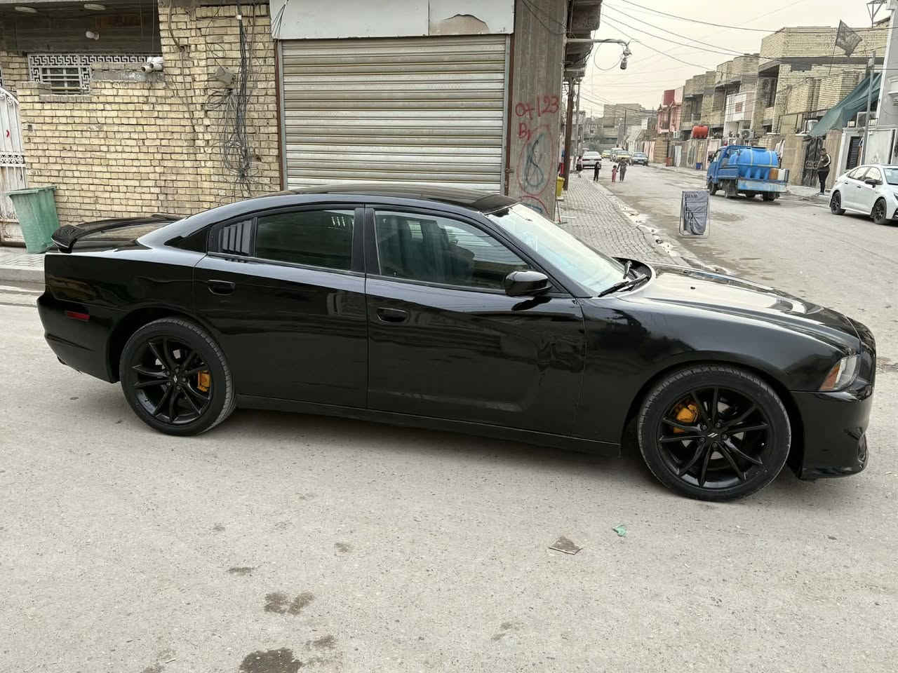 السلام عليكم جارجر موديل 2013 وارد امريكي حادثها مرفق بل منشور لغد شاصي مكفول السياره جديده حيل مانت الله مال جناي السياره كير محرك تخم تاير جديد ويل مكسيكي ٢٠
السياره ماشيه 100الف حقيقي رقم سليمانيه الدولي تحويل ثاني يوم مصفره غرامات مكان السياره بغداد رقم الهاتف ***********
