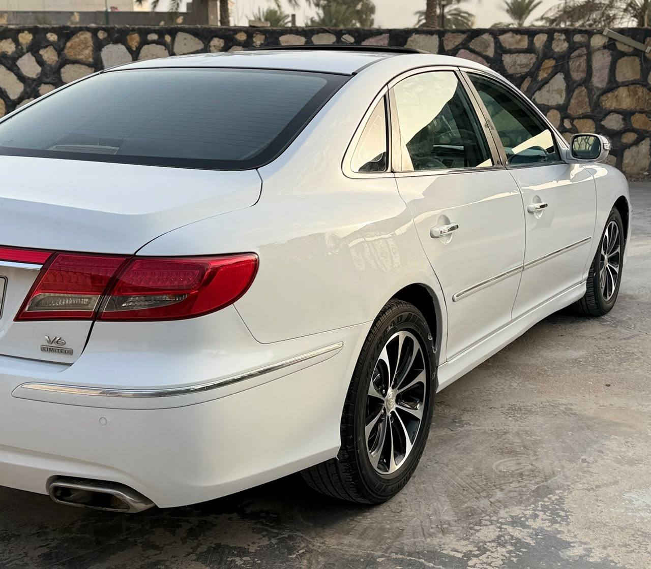 السلام عليكم
ازيرا موديل ٢٠١١
فول مواصفات محرك ٢٧٠٠
رقم اربيل تحويل او وكاله موجود
صبغ جاملغ امامي ودور الجاملغ الخلفي 
السعر (١١٣$) وبيه مجال 
***********/***********
مكان السياره ///بابل

