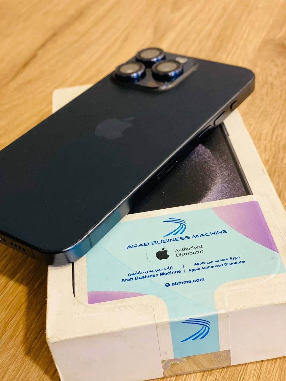 السلام عليكم توفر عدنه ❔
ايفون 15 Pro max ✅
جهاز شرق اوسط ماستر A/AA 😍
بطاريه الجهاز 85  👌
عدد دوره البطاريه ٦٩٠ 
جهاز وتر بروف ضمان الفحص ✅
الجهاز فقط سبراش أو شخوط بل كلاس واضح بل صور  
قطعه تخبل ❤️ألون المميز نيلي 
سعر الجهاز. 980  ألف فقط 💙 
المكان بغداد 
للاتصال  ***********
