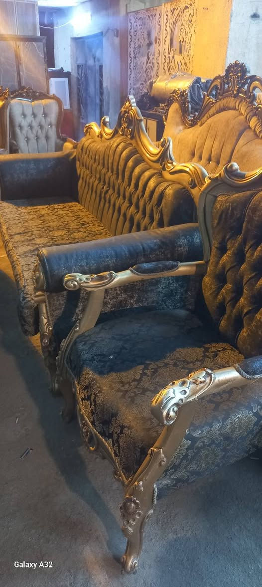 على بركه الله تم وصول انواع الطخامه والدواوين الباله الاصلي المصري والتركي والخشب الزان وباسعر مناسبه جدا... العنوان العمارات الجديده مقابل العمارات الملح للاستفسار واتساب ***********
