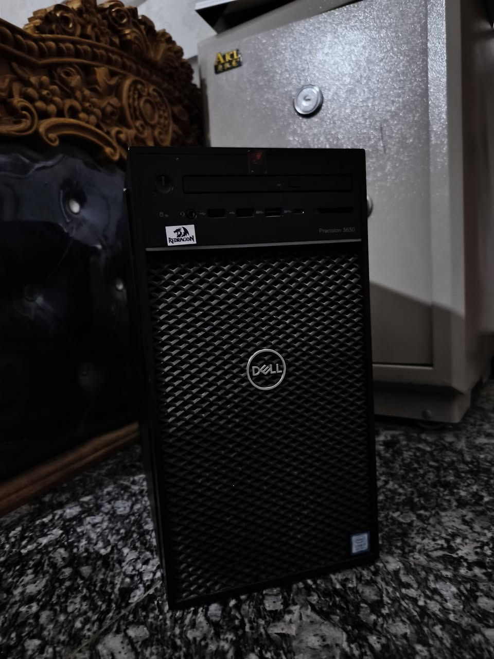السلام عليكم حاسبة dell 3036 كيس سستم
المواصفات
رام_32
كرت الشاشة_gtx1080
تخزين_250+1تيرا
كورi7 جيل الثامن 
مبرد اللحاسبة
مروحة لد
الحاسبه اشتريتهة وضميتها بعدها جديدة تفحص وتاخذ
بس الكيس تغيرة لين مال سستم 
السعر خاص 
الرقم ***********
الحاسبة وكالة تتحمل اقوى العاب واقوى برامج التعديل
