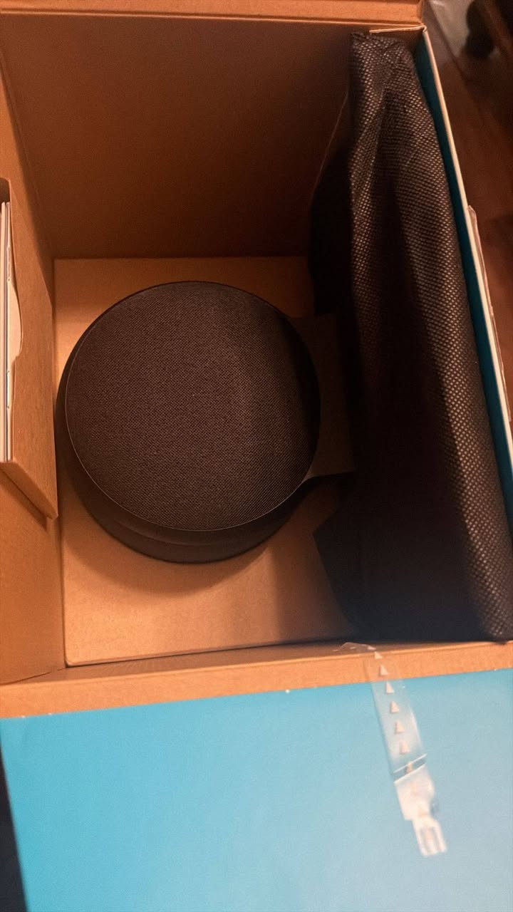 السعر 465 الف
اليكسا ايكو شو 10 الجيل الثالث
Alexa Echo show 10 3rd
الجهاز بي ضمان سنة 
للتواصل واتساب ***********
الكسا - اليكسا - alexa
