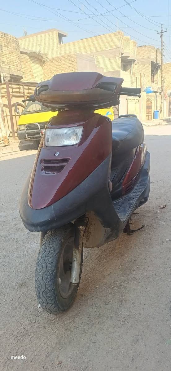 دراجة فراشة فضائي سرعة ١٤٠ مكينة ١٠٠ خير من الله نكرة سلف كهربائيات كلها شغالة لايت بك لايت اشاير سكن كفرات نظيفة جداً دراجة كاملة مكملة بس باتريها ضعيف لان جانت كاعدة مكاني بغداد العبيدي حي الرئاسة *********** 
السعر ٢٥٠ دولار بغداد, العراق
