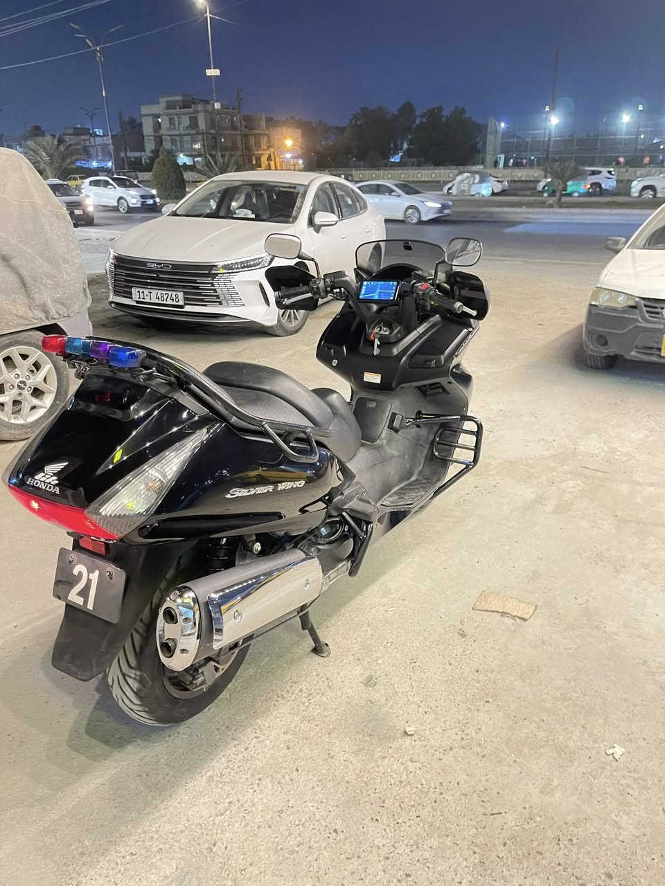 سلام عليكم شباب سلفر ونج 400 بوليسيه
دراجه حلوه ومميزه ومكفوله كفاله عامه كشر ومكينه وكهربائيات دراجه جديده بمعنى الكلمه مملعوب بيها برغي كلشي ع وضع الوكاله . اخت الزيرو. دراجه رمبه رمبه ماشيه 17 الف فقط السعر 28 $ ورقه وبيها مجال بسيط مكاني بغداد حي اور ***********
