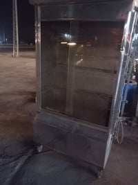 ثلاجة • للبيع • سعر خاص