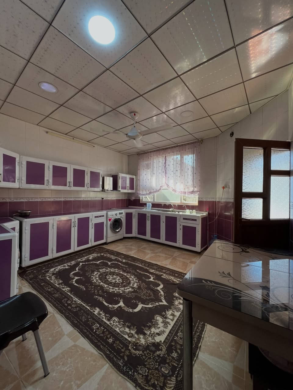 كركوك رحيم أوه خلف حاجي إسماعيل مول📍
دارللبيع طابقين موقع راقي
المساحه_300متر
الواجهه_11متر
طابقين درج داخلي و خارجي+ گراج سياره دفن
للمزيد من المعلومات 
***********
***********

