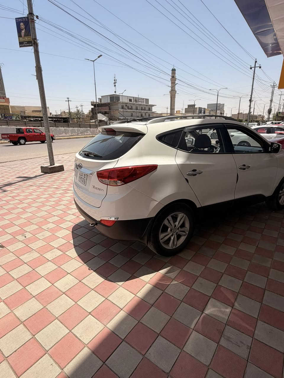 توسان 2013 خليجي محرك دوش ماشيه 135 كيلو سياره كفاله من ضربه وصبغ رقم بغداد باسمي مكانه الفلوجه سونار مرفق مع الصور مع تصويد فديو  للسياره سياره مكينه وكير وحداديه وتايرات جديد اتصال فقط ***********
