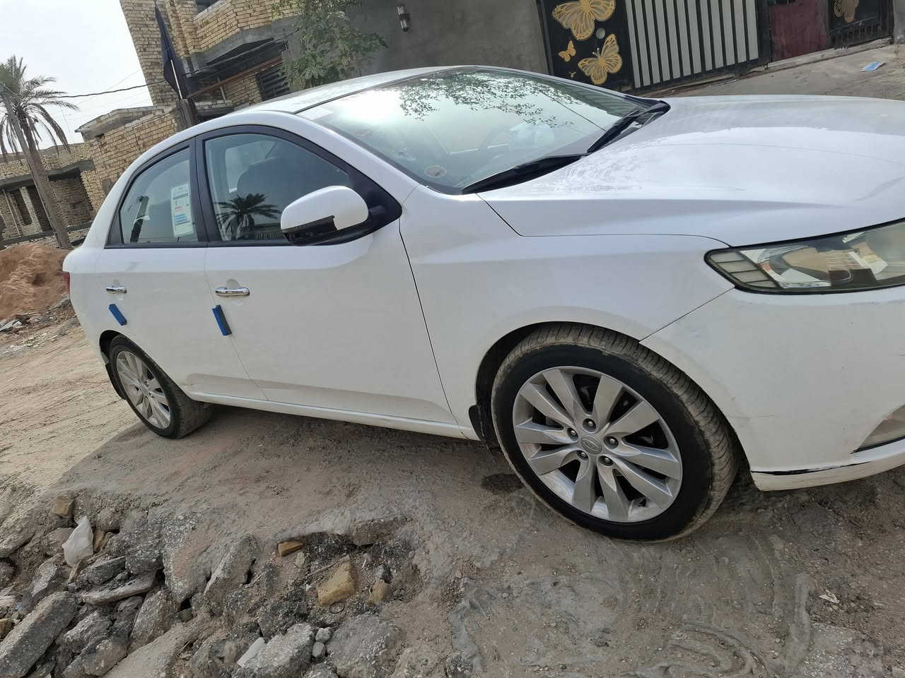 سلام عليكم سيراتو مديل 13 فول عده البصمه رقم نكليزي بسم كردي سعر112 بيه مجال مكان كربلاء *********** بس ذني بيه بصوره
