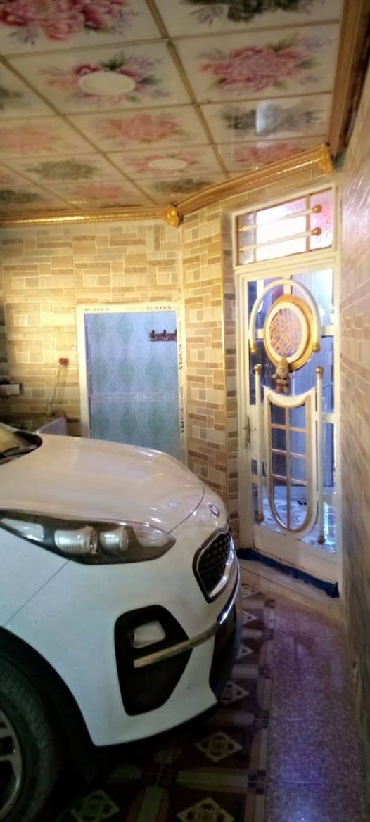 بيت للبيع في حي الرحمه الأول محافظة ميسان
المساحه ميت متر مربع عشره في عشره

طابقين الطابق العلوي غرفتين مع بالكونه الطابق الأرضي غرفتين وصاله كبيره وديوانيه وأسواق وصحيات

خدمات ماء كهرباء مجاري وعند اكتمال المجاري تبليط مباشرتا

مدارس حديثه صينيه متوصطه وعداديه وابتدائية مستوصف
بيه معاملة تطويب 

 أبراج انترنيت

 ومسجد

 اتصال على

 الرقم  ( *********** ) بيه واتساب
