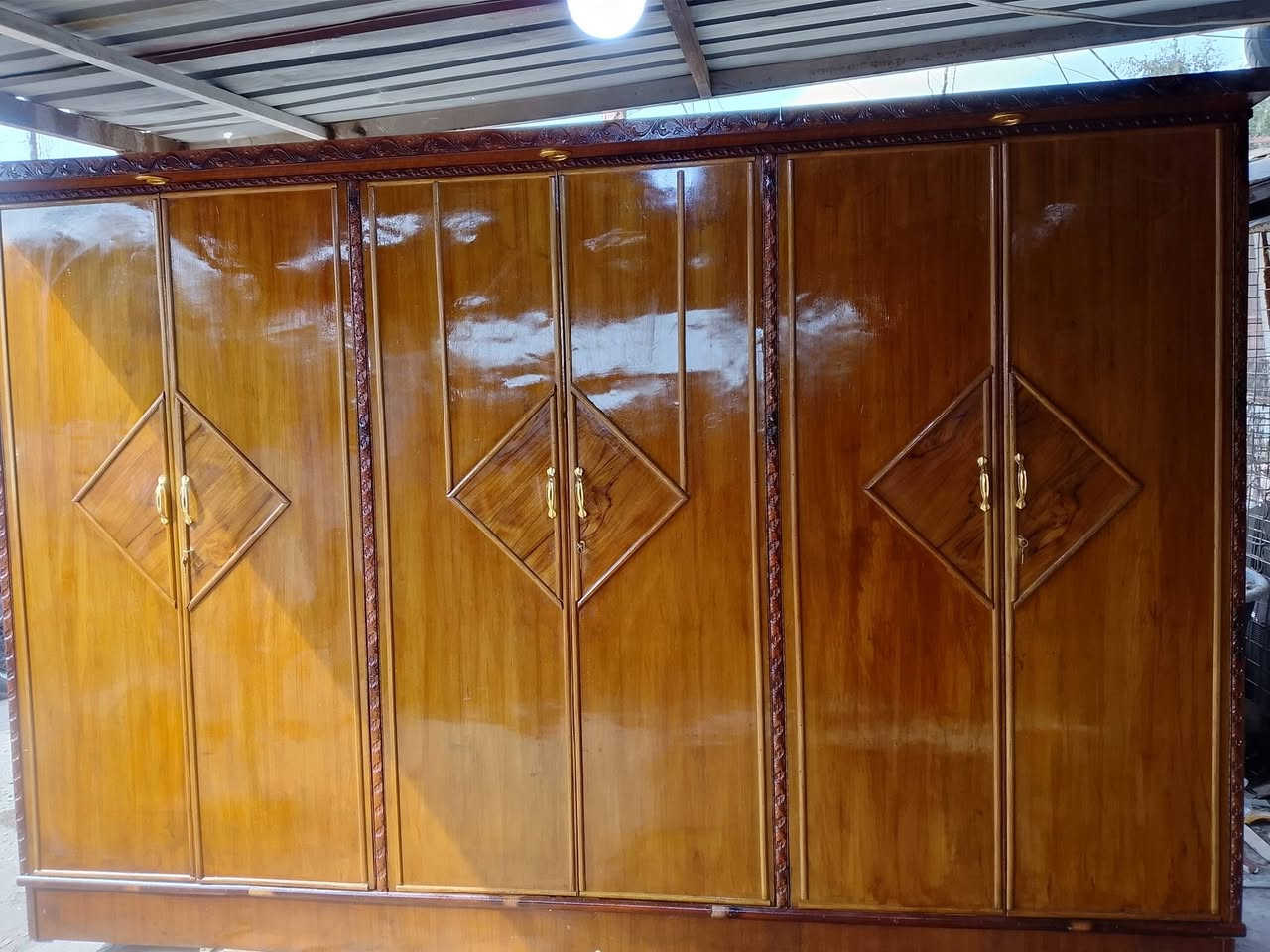 كنتور صاج 6ابواب 175قفل قفل قفل قفل قفل قفل كنتور نضيف بل عافيه عل يأخذه مكان بغداد  شعله جكوك موجود توصيل داخل بغداد ***********
