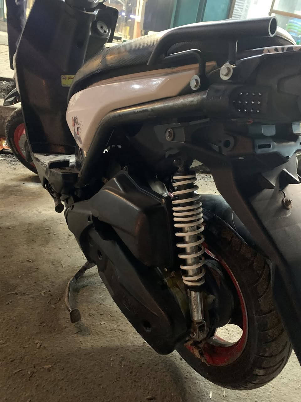 السلام عليكم دراجة سكنس جبلي ( كفالة عامة )
الدراجة خير من الله السعر 1100(  مليون و 100) مدينة الصدر قطاع 77 رقم الهاتف متواجد واتساب و ع الشريحة ***********
