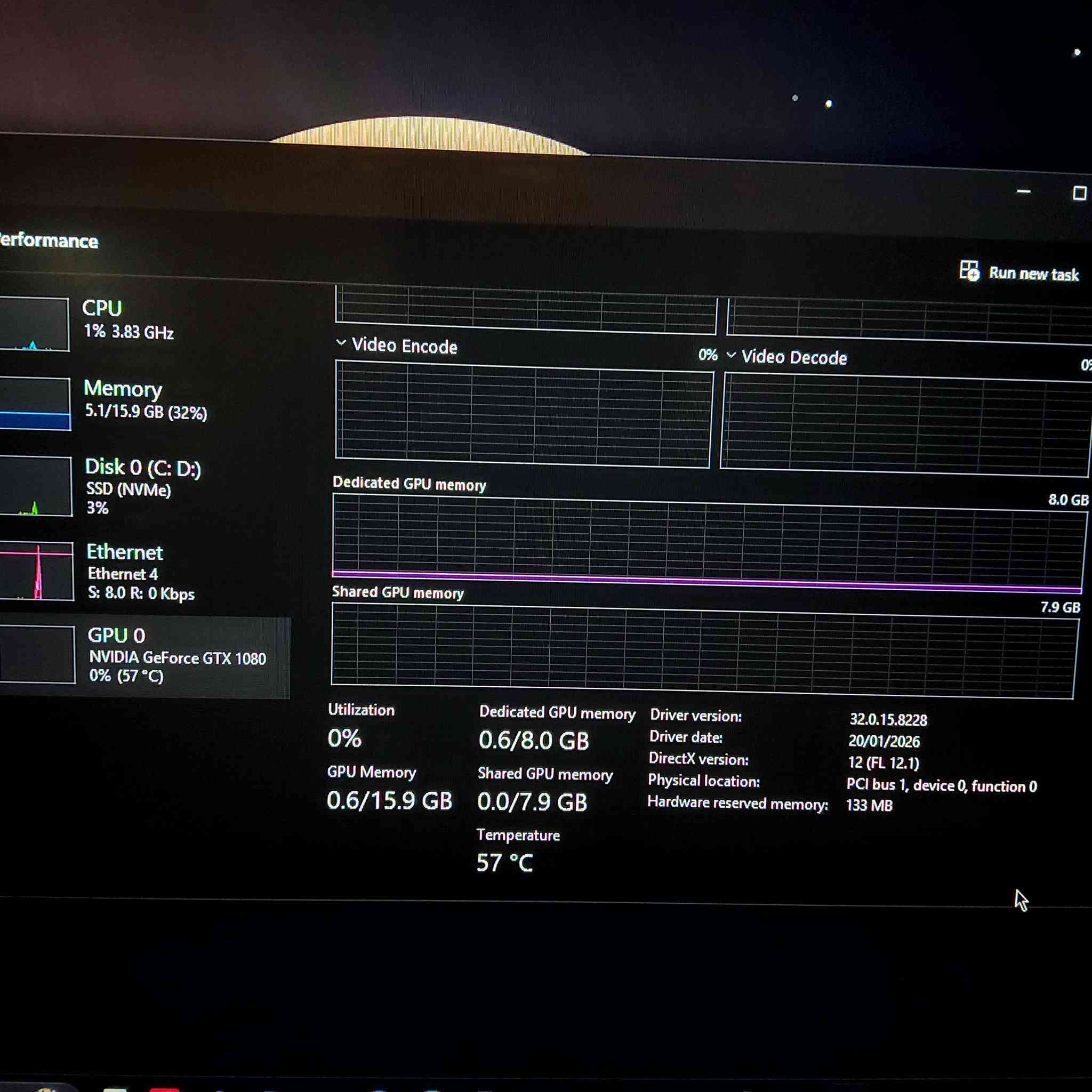 كيس فقط بدون هارد
Ryzn5 5500
Gtx 1080 8gb rgb
Ram 16gb 3200
Motherboard gigabyte 
Power supply 850
Case msi 
للبيع فقط بسعر ٦٢٥ الف فقل
للتواصل فقط واتساب ***********
