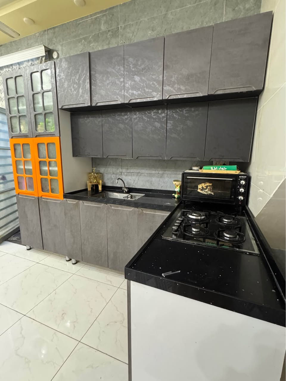 كاونتر نوع اج جي اف للبيع 
لون رصاصي الغامق شبه جديد 
عنوان نجف *********** النجف, العراق
