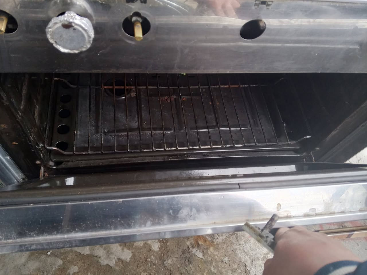 طباخ عشتار كلش نضيف شغال سعره 65 بيه مجال شي بسيط عنوان كركوك اتواصل وتساب ***********
