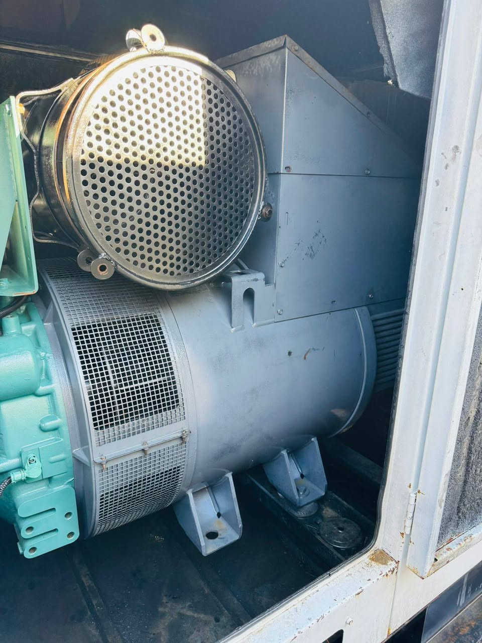 السلام عليكم
مولده فالفو 12.41 كاتم 450k

***********
