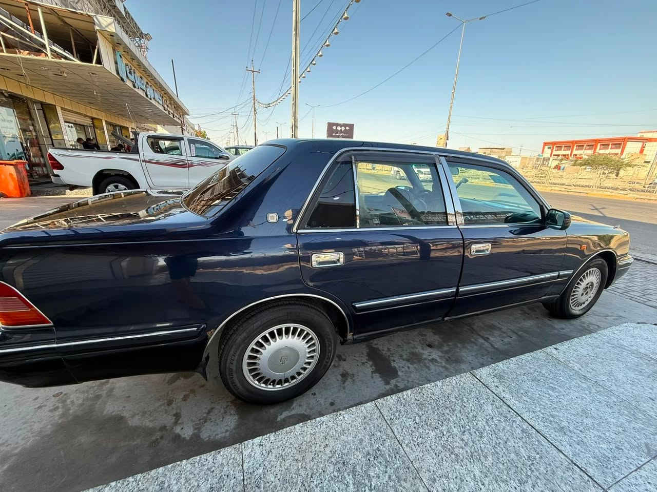 راس الثور تكم للبيع
موديل 1996 السياره نظيفة ومرتبه مال جناي 
مكينه واحد ع واحد vvt-i 
تبريد شغال
حدادية متوسطه 
وبيها جاملغ مبدل من اليابان لان السياره قرار 48 
وبيها مكانات صغيره ماخذه لون
رقم بصرة 
السعر 95 وبيها مجال 

‭***********‬
