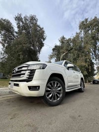 تويوتا لاندكروزر GX.R 2025  شركة SAS.  زيرو / العداد: 267 km  رقم بغدا...