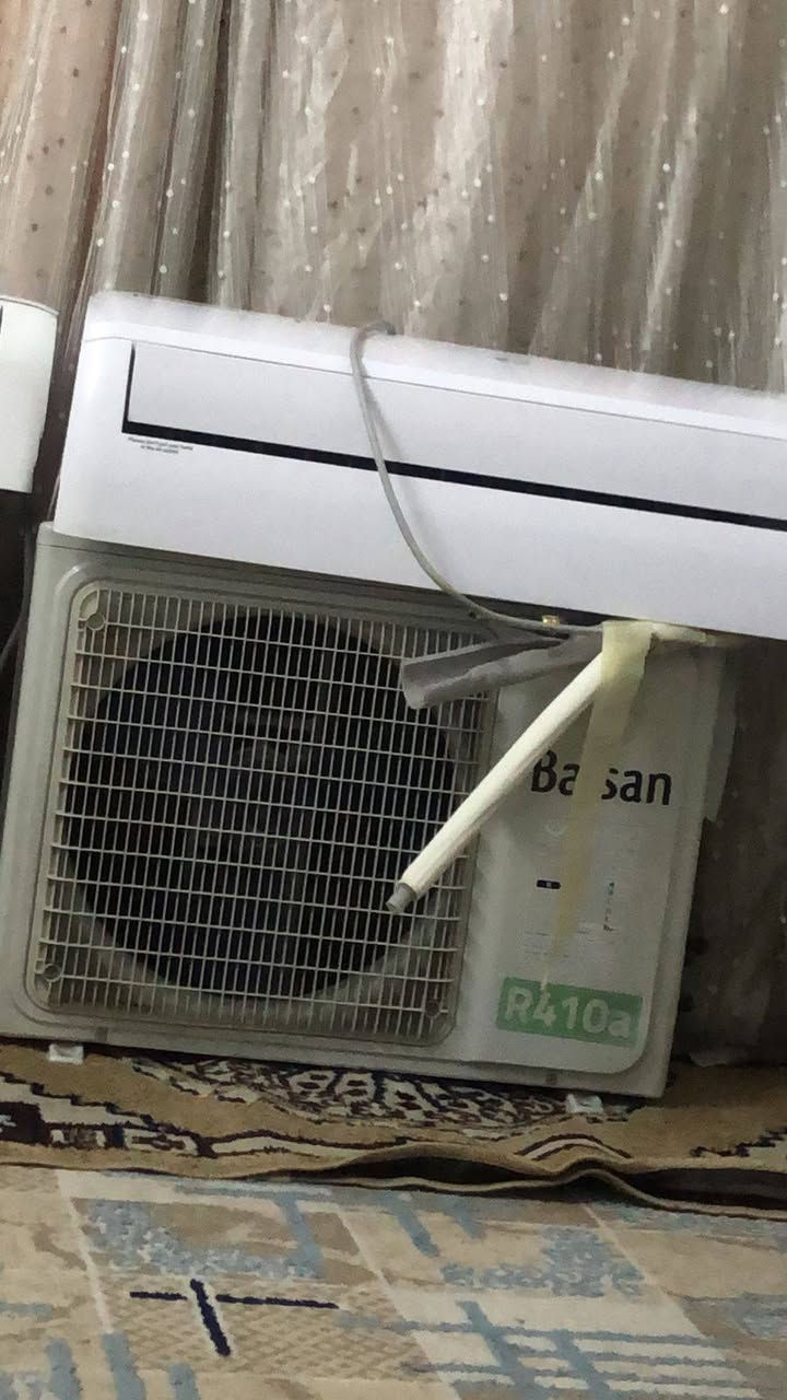 سلام عليكم
للبيع
سبالت عدد 2 
LG انفيرتر طنين اله أخو جديد 
والثاني واحد طن أخو جديد 
مشتغلات موسم واحد 
نضافه مبينه بصور 
***********
