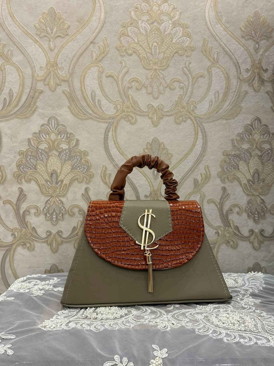 موفرة جنط بالة جديدة وغير مستعملة 🤍
موديلات كلش حلوة وماركات مرتبة 🔥
سعر:
القطعة الواحدة: 10 آلاف
قطعتين: 15 ألف

للحجز أو الاستفسار راسليني �


**إذا كنت صاحب هذا الإعلان وتريد حذفه لأي سبب، رجاءا أرسل رسالة إلى الدعم الفني**