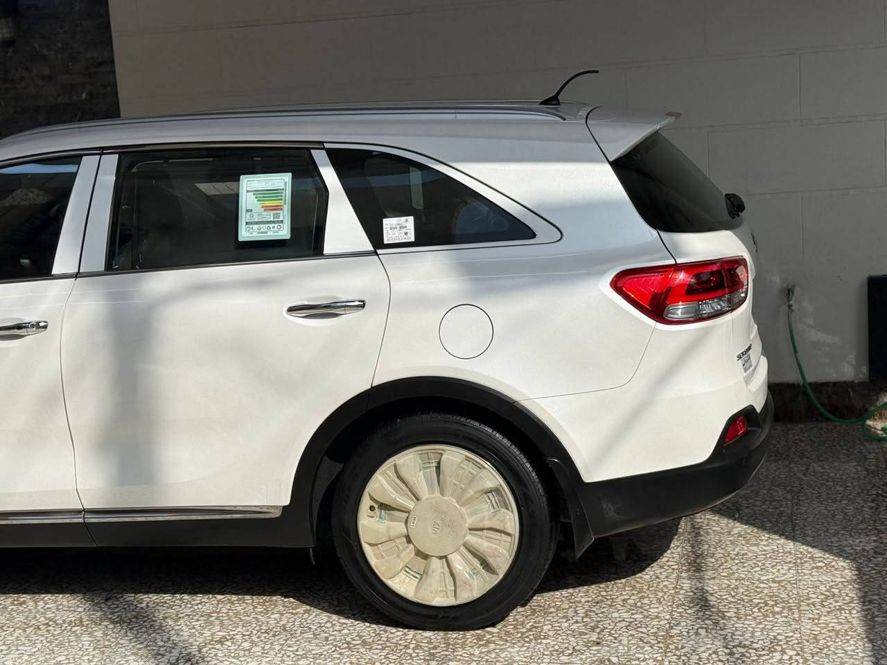 سورنتو اخت الزيرو شرط
موديلها ٢٠١٨ خليجي استلام الدواليه العراقيه 
شبه  الزيرو ماشيه (  52 الف ) ع ايدي شرط زيرو سياره
ماشاء الله تبارك الرحمن جديده جدا 
سياره ع ايد وحده ماخذها زيرو بوقتها بسنتها طلعتها ع ايدي زيرو وضليت محافظ عليها  مجدده مع هزه وسنويه لغايه 2030
جديده دعاميات وحديد بدون صبغ 
فول عده فتحه 
استلام شركه دوليه العراقيه كتلوكات فابلون  الاصلي بيها بعده 
باب خلفي كهرباء  سايد بريك بصمه 
زراك لايت بصمات ٢ وثانيه بعدها بلجيس ما مفتوحه محرك 
سته سلندر سبعه راكب ٣ قطع تبريد هواي مواصفات بيها رقم بغداد دولي جديد بسمي شخصيا 
مكاني بغداد 
( اخوان سياره جديده جدا ونضيفه ع ايدي وبسمي شخصيا من شركه عندي ولحد الان محافظ عليها 
جناي سورنتو يعرف قيمتها 
مكان بغداد
والاتصال ع رقم
***********
***********
