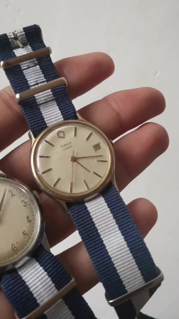 ٣ ساعات تايمكس إنتاج قديم أمريكي 
٢ تكويك وحده عطلانه منهم 
وحده كوارتز
سعر الكل ٦٠


**إذا كنت صاحب هذا الإعلان وتريد حذفه لأي سبب، رجاءا أرسل رسالة إلى الدعم الفني**