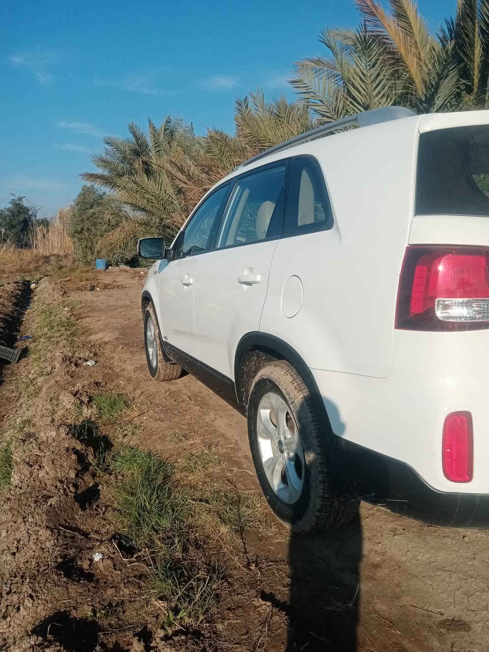 السلام عليكم سورنتو موديل ١٤ البيع رقم بغداد ٦سلندر ٧راكب موصفات عاديه صور السونار بلصور السيار جديده سعر ١٧٢  الرقم  *********** مكاني بغداد اليوسفيه ناحيه الرشيد الرشيد
