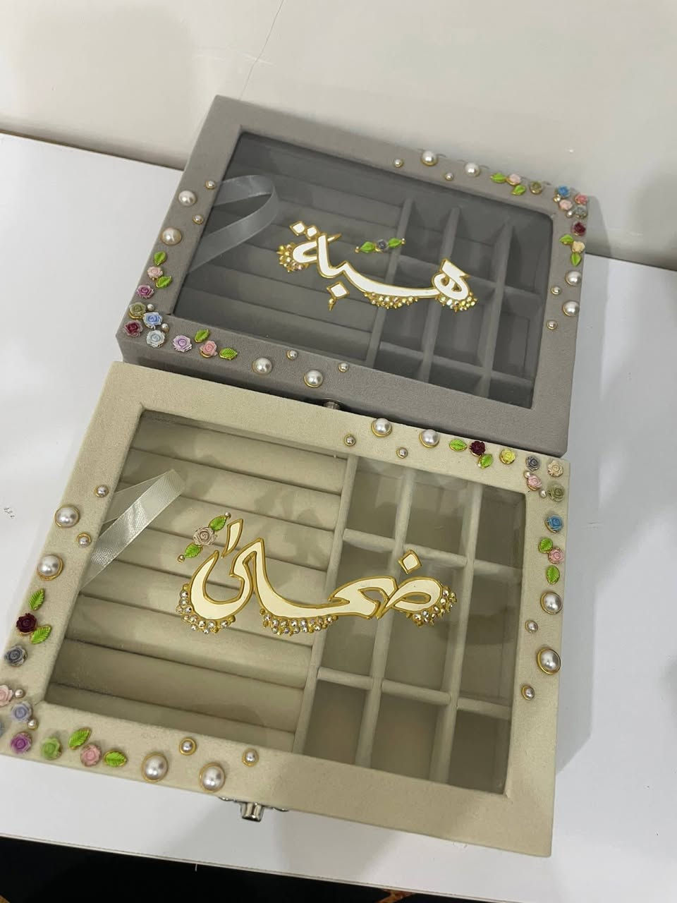 بوكسات اكسسوارات حسب الطلب متوفر توصيل


**إذا كنت صاحب هذا الإعلان وتريد حذفه لأي سبب، رجاءا أرسل رسالة إلى الدعم الفني**
