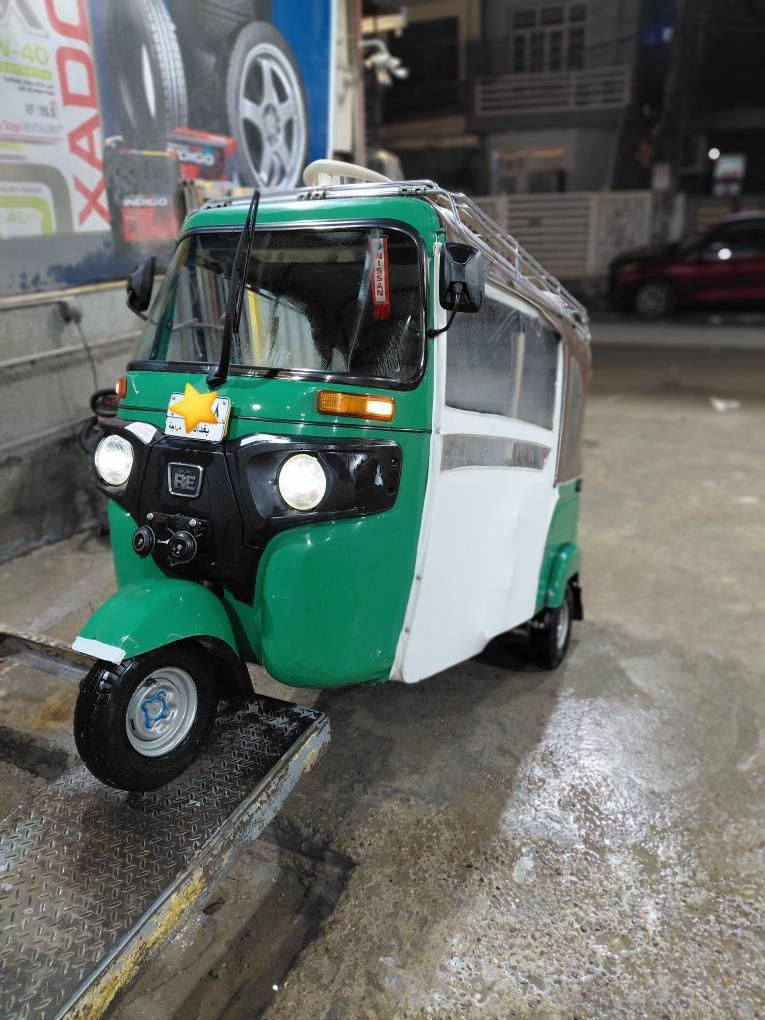 سلام عليكم 
تكتك للبيع موديل 2022شهر 10 قطره صبغ مابيه مرقمه سنويه بسمي تحويل ثاني محرك سبانه ممدون عليه محرك مكفول تخم تاير جديد رصعه خفيفه كلش بل غد مبينه تكتك مال جناي ونضافه كدام عينك العنوان بغداد الدوره السعر خاص *********** واتساب وتواجد فقط
