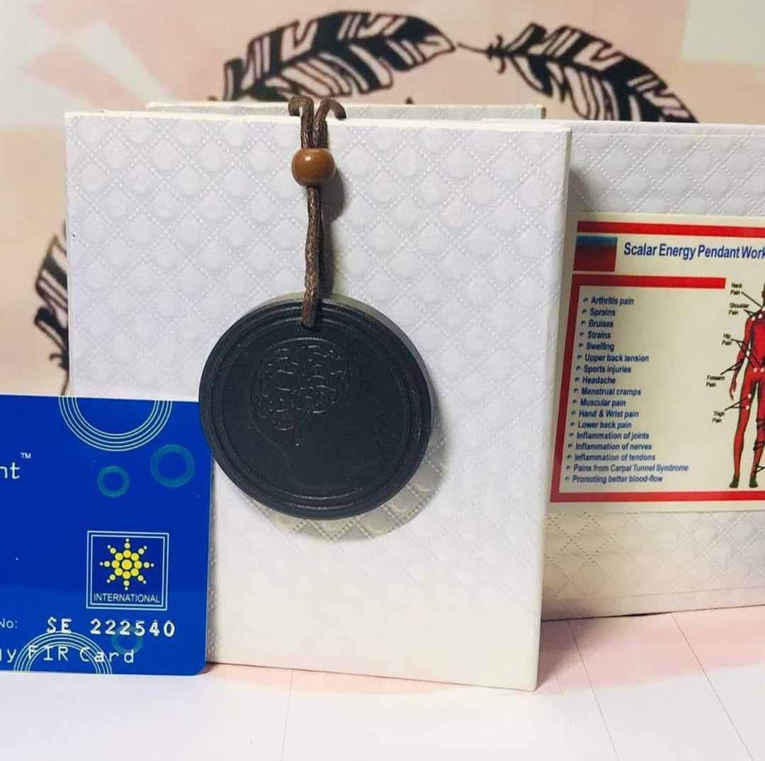 قلادة الطاقة اليابانية الاصلية
اكسل اليابانية العالميه .

الطاقة الكونيه للأنسان..
قلادة الطاقة العددية مصنوعة من الحمم البركانية اليابانية  تحتوي على معادن طبيعية كثيرة. 
يتم معالجة المواد تحت درجة حرارة عالية لإعادة خلط العناصر بنسب معينه حتى تعطي القلادة الطاقة القصوى من هذه المعادن وتوزيع الطاقة على جميع أجزاء القلادة
تجمع وتخلط المعادن  القوية  التي تستخلص من الصخور البركانية التي لا توجد إلا في جزيرة قوس اليابانية. 
وماهي القلادة 
قلادة الطاقة من شركة فيوشن اكسل اليابانيه العالميه. منتج فريد من نوعه يعمل على تحسين الطاقة وتناسق مجالاتها عند الانسان وتعمل على منع الوقوع في الامراض المتوقعة في الجسم ومعالجتها بأذن الله ومن وظائفها ما يلي :.

1 - الحماية من التأثيرات السلبية للموجات الكهرومغناطيسية
2 - تحسين تغذية الخلايا وطرح السموم منها 
3 - تحسين جهاز المناعة والغدد الصماء .
4 - تحسين الدورة الدموية .
5 - تدمير الفايروسات والبكتريا الضارة .
6 - محاربة الخلايا السرطانية .
7 - حماية الحمض النووي من التلف .
8 - تخفيف الألأم والتشنجات .
9 - سرعة التئام الجروح والكسور .
10 - زيادة الطاقة والقوة .
11 - تساعد على النوم العميق 
12 - تقليل الالتهابات .
13 - زيادة المرونة والتوازن .
14 - عدم تجمع الخلايا .
15 - زيادة التركيز والانتباه .
16 - تأخير الشيخوخة .
17 - تحسين نفاذية الخلية .
18 - تنظيم درجة حرارة الجسم
19 - قلوية قليلا  pH جعل .
20 - تخفيف التوتر العصبي..
21 للقلق والرهاب والتوتر والحاله النفسيه

🚘يوجد خدمة توصيل لجميع محافظات العراق ٤ الاف🚘 بغداد, العراق


**إذا كنت صاحب هذا الإعلان وتريد حذفه لأي سبب، رجاءا أرسل رسالة إلى الدعم الفني**