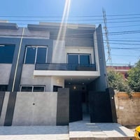 حي النور خلف التجاري • بيت طابقين • ١٩٠م