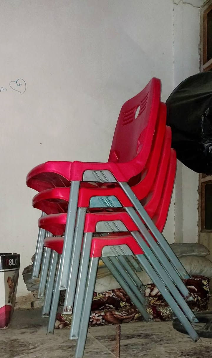 السلام عليكم ميز واربع كراسي نضيف ما بي اي كسر السعر 65 الجاد يتفضل خاص


**إذا كنت صاحب هذا الإعلان وتريد حذفه لأي سبب، رجاءا أرسل رسالة إلى الدعم الفني**