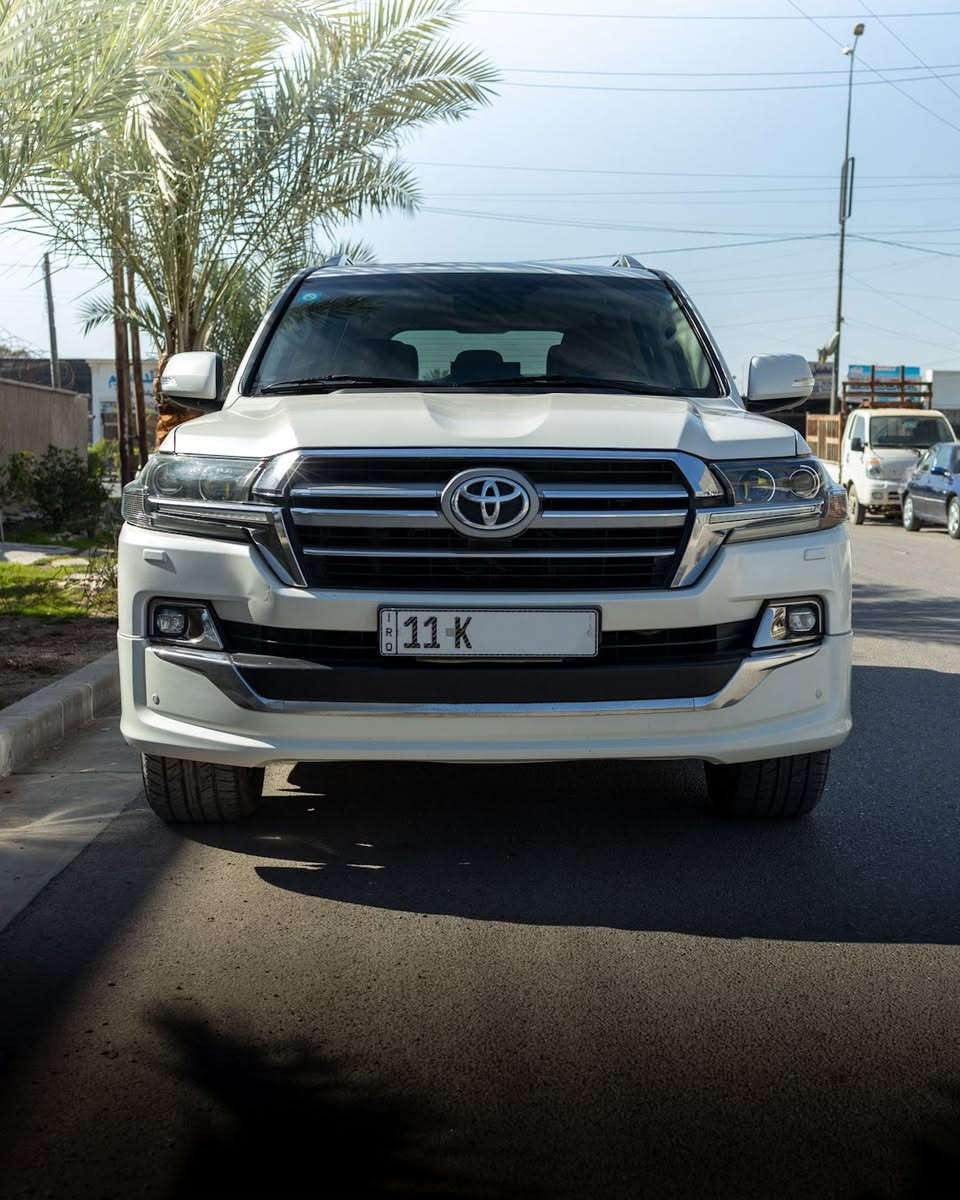 السلام عليكم ورحمة الله وبركاته
لاندكروز ساز ٢٠١٩ بسمي رقم بغداد دولي
٨ سلندر ٤٧٠٠ 
جميع الصيانة بالوكالة 
تخم تاير دلوب جديد
ماشية ١٣٠ الف 
السياره بيه صبغ اماكن
السعر ٤٨  قابل للتفاوض
المكان بصره / بغداد
رقم التلفون *********** - ***********
