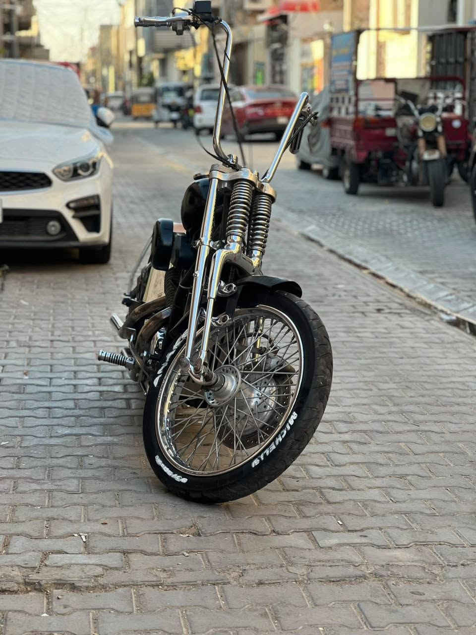 سلام عليكم 🌹
هوندا ستيد 400cc
كير ومكينة كفالة.
دراجة رقم ميسان، تحويل مباشر ضمن المشروع الوطني، وتتحول بأي مكان.
كزوز رياضي صوت طرب.
صدر أمامي سبرنك بلادي.
تانكي نظيف.
تايرات جديدة لوك مميز 
بيها ملاحظات بسيطة 
 الموقع: بغداد – الحرية
 رقم الهاتف: ***********
 السعر: 2,250,000 دينار عراقي
