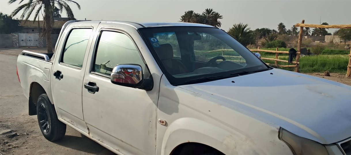 بيكم 
جنبي موديل 2013

 رقم بغداد.. نكليزي 

سيارة 

عوزه حداديه وتلحيض 

المكان. الناصريه

 قضاء الغراف.. 

***********
