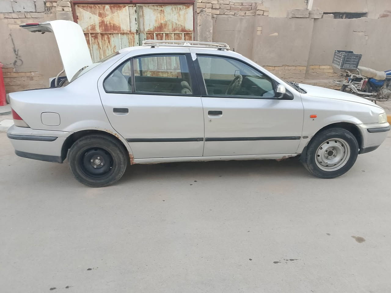 السلام عليكم سمندللبييع 2009رقم قادسيه لون رصاصي كير ومكينه خير من الله دواخل نضاف وهاي صوره كدامكم ***********المكان الديوانيه السعر 35وبيها مجال للطيبين رقم الهاتف
