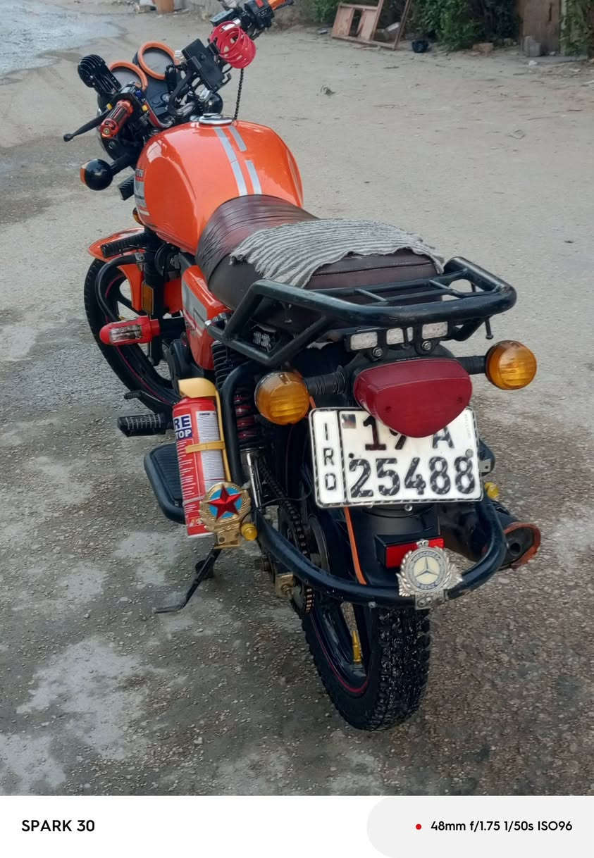 السلام عليكم دايون مديل 22 للبيع مرقمه باسمي تحويل شوكت متريد 
كامله مكمله من كهربائيات من سلف.  محرك. جديد صاله شهر ونص من شديده.  كتابه حمره 200cc.  رايده ب 2350 . ***********
