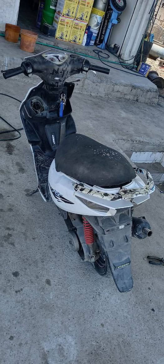 دراجه ماكس مضلع ياباني دراجه متروكه تشتغل وتركتها صارلها فتره متروكه للبيع سعر خاص شهربان العزي ***********
