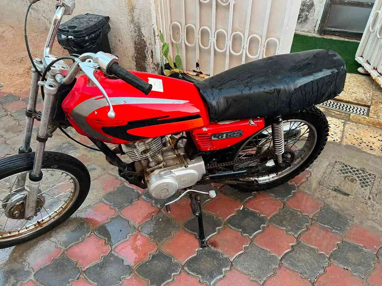 سلام عليكم أربع كير كلك  لبيع الدراجه جانت متروكه بس شغاله للبيع سعر 175وبيه مجال  شبيه مابيه ماعرف بس هيه شغاله ومكفوله من السرقه ***********مكاني طريق الحر
