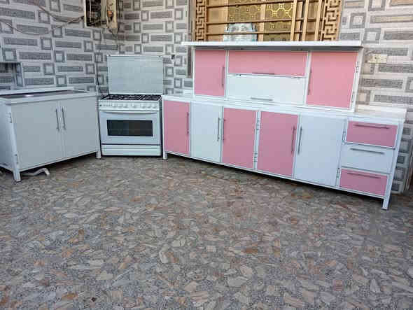 سلام عليكم كاونتر 3 قطع طباخ مصري مكان مدينه الصدر ***********
