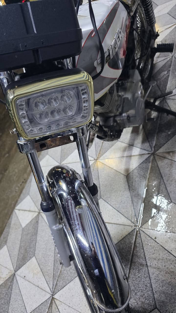 البيع مديل ٢٠٢١ 
سعر ٤٠٠بيه مجال  
***********
