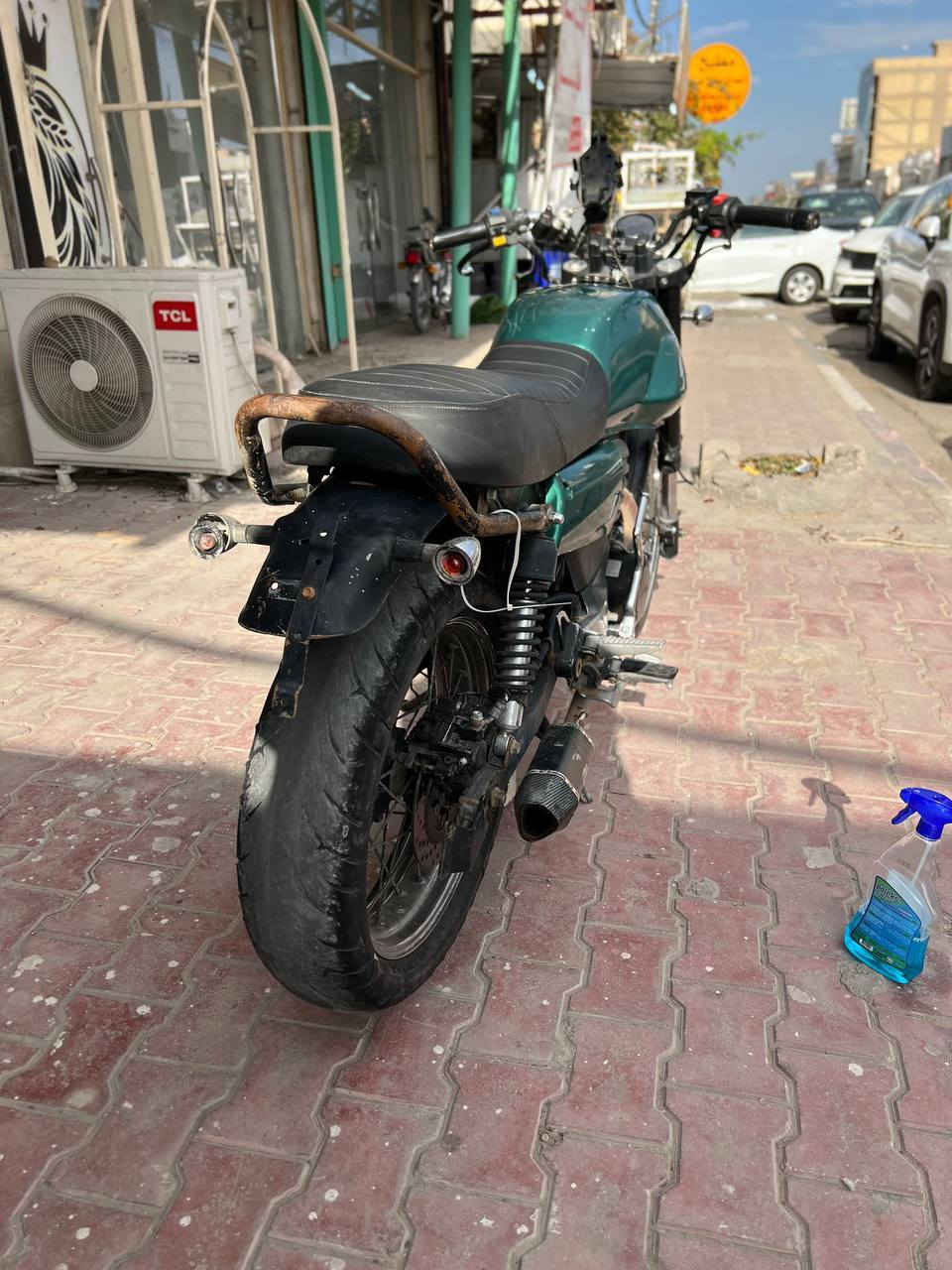 دايون لايتي للبيع
موديل ٢٠٢٠
طالعه بل ٢٠٢٢
لون رصاصي مصبوغ زيتوني

اوراق اصولي شرط الترقيم
الدراجه مجفته مره وحده والتجفيت كله بلادي اصولي
الدراجه بيه شويه نقوصات بسيطه

السعر مليون وبيه مجال شويه
جماعه ال ٧٠٠ ماكو مجال
المكان كربلاء حي الموضفين


**إذا كنت صاحب هذا الإعلان وتريد حذفه لأي سبب، رجاءا أرسل رسالة إلى الدعم الفني**